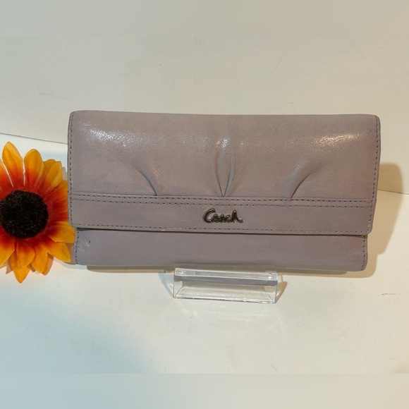 Vintage Coach Light Purple Leather Wallet and checkbook clutch - Picture 2 of 7